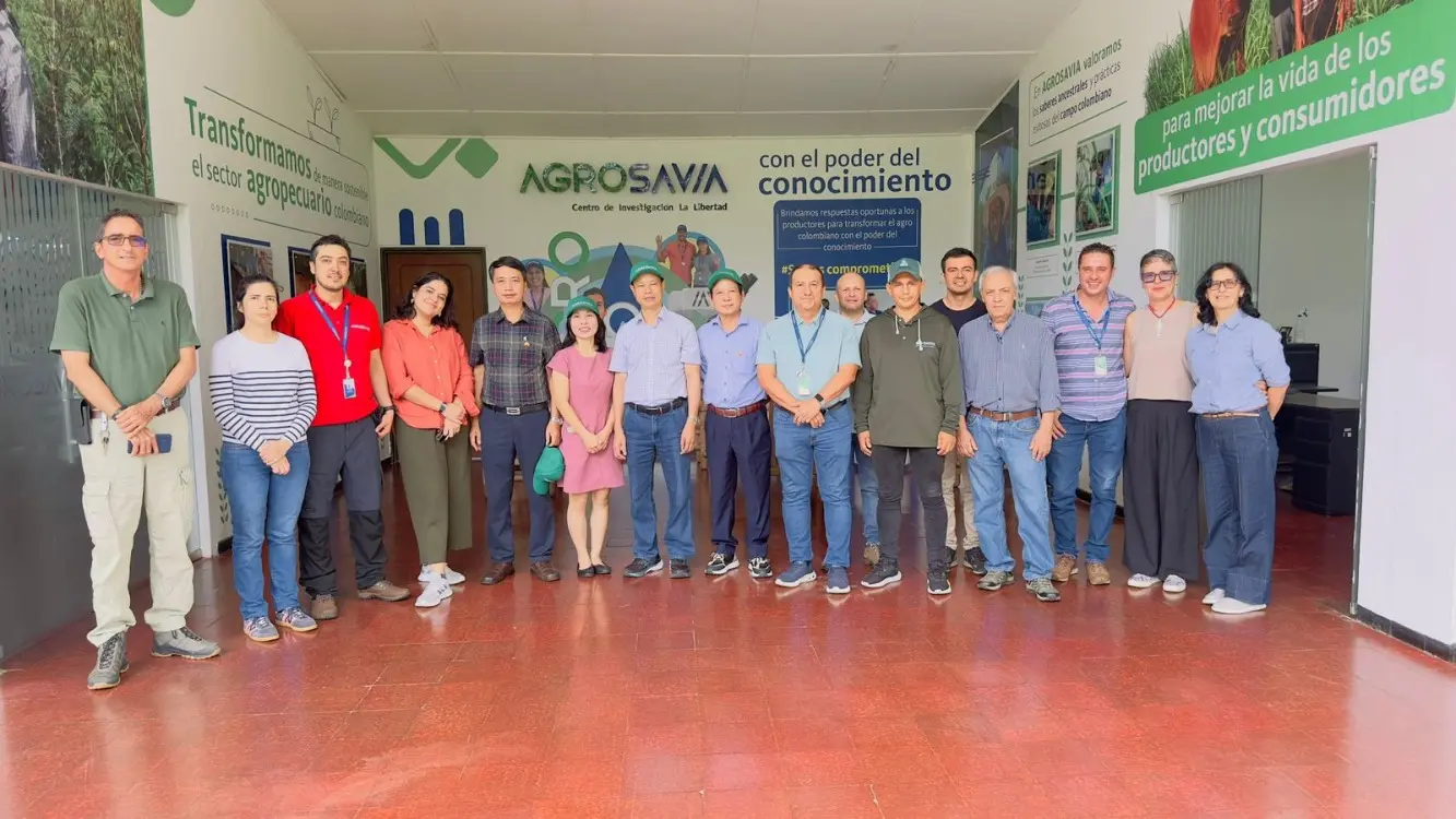 Vietnamese Delegation Visits Colombia