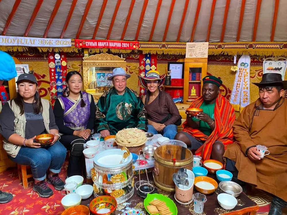 Silk Road Caravan Y La COP174 Fotor Webp