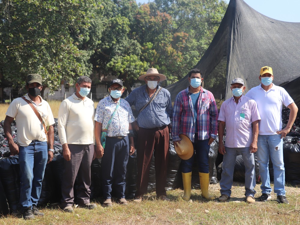 Productores De Magdalena Reciben Silo De Sorgo Y Maíz De AGROSAVIA AGROSAVIA