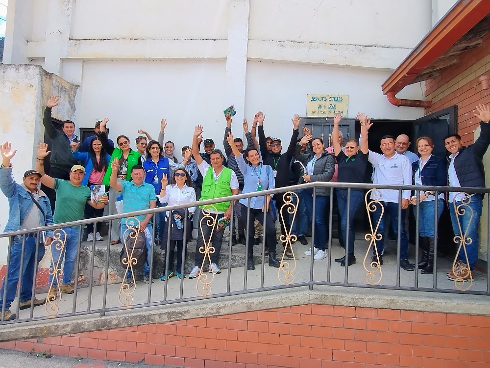 ICA Y AGROSAVIA Identificaron Necesidades De Capacitación En Durazno2 AGROSAVIA