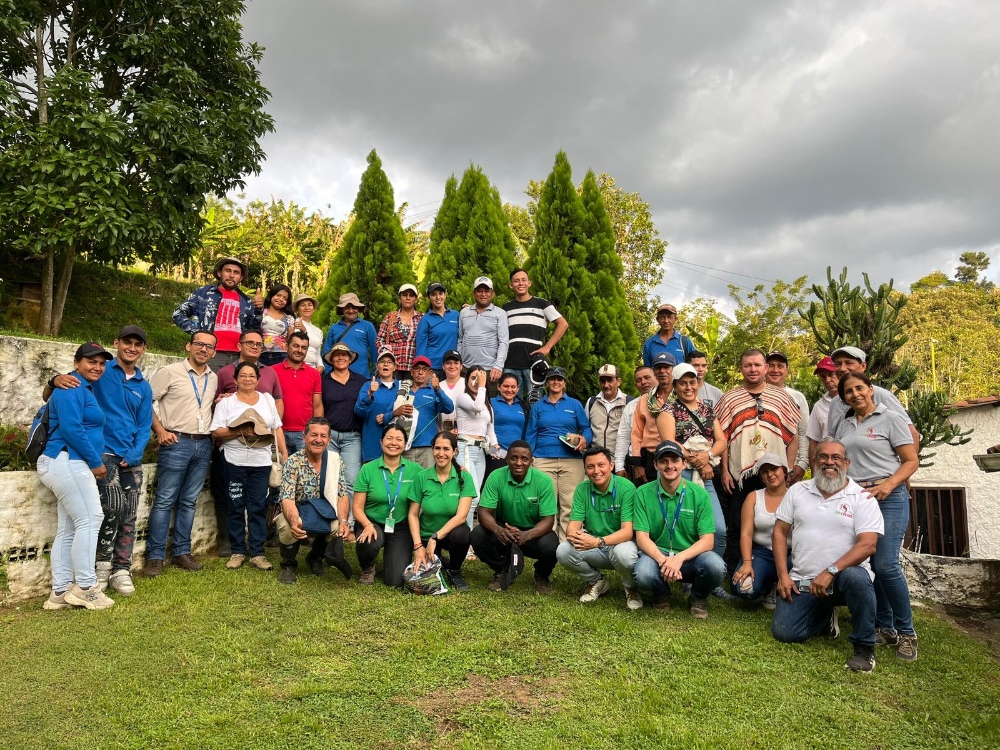 Agricultores de Palocabildo, Tolima, participaron en gira técnica donde intercambiaron conocimientos y experiencias sobre el manejo del cultivo de cacao 