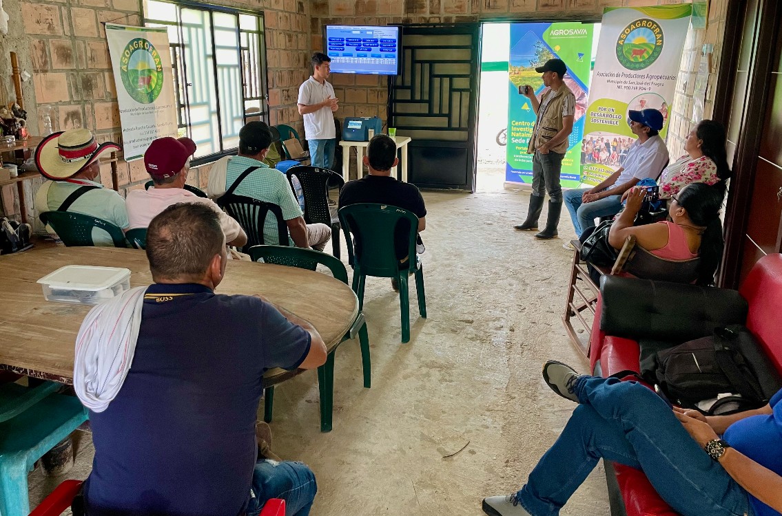 AGROSAVIA entrega tres analizadores de leche
