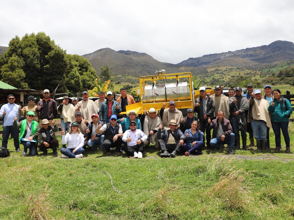 AGROSAVIA entregó seis lavadoras de papa y cuatro invernaderos para producción de semilla en Santander y Norte de Santander