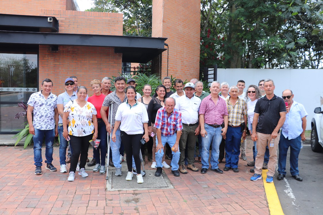 Gira Técnica Aguacate Eje Cafetero7 AGROSAVIA